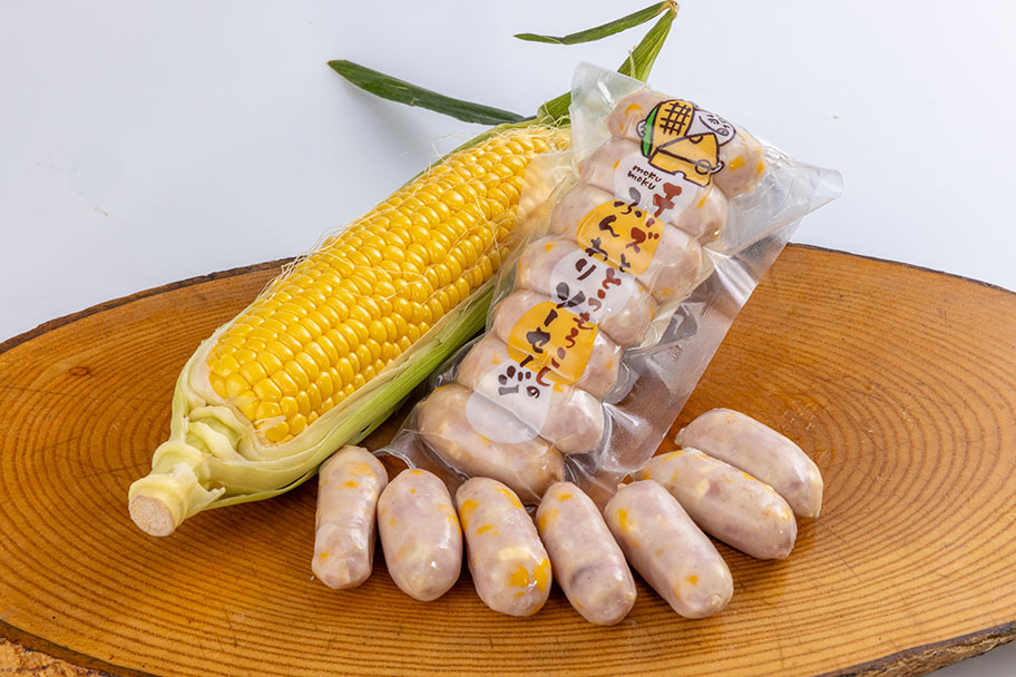 とうもろこしとチーズのふんわりソーセージ