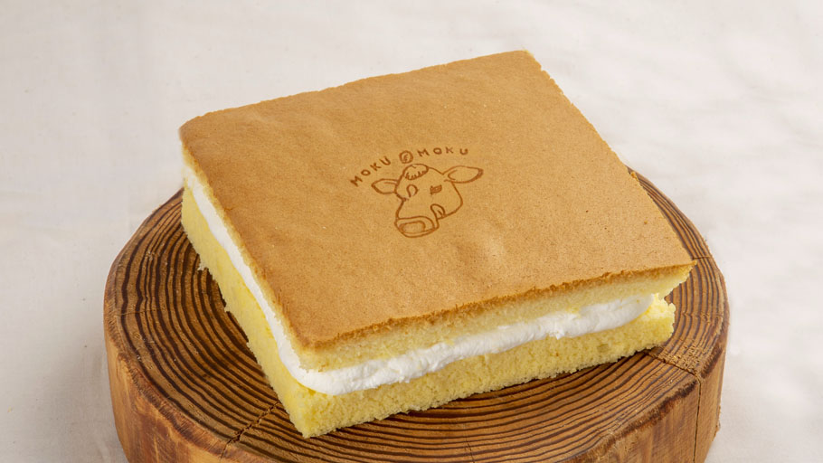 たっぷり生クリーム入りジャージーミルクスポンジケーキ